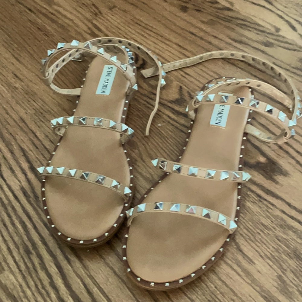 Steve Madden tan studded sandals